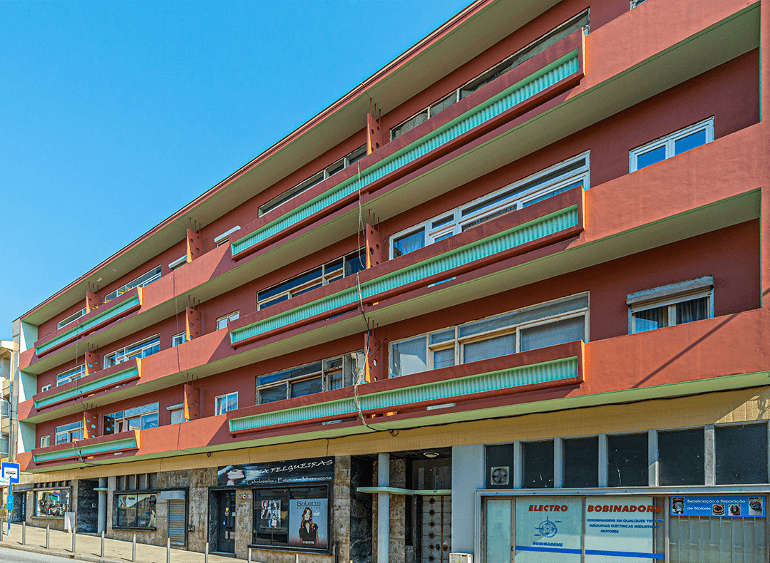 EDIFÍCIO DE HABITAÇÃO E COMÉRCIO
